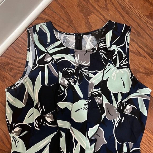 Ann Taylor Factory Floral Dress (4P) - Picture 3 of 5